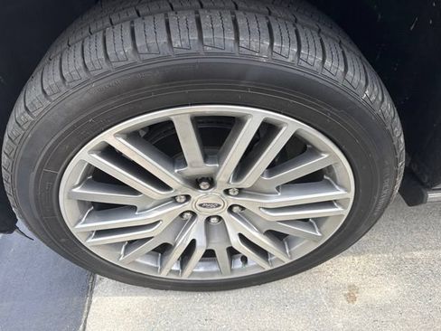 Used 2022 Ford Expedition Limited RWD image 6