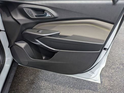 New 2026 Chevrolet Trax ACTIV w/ Sunroof Package FWD image 33