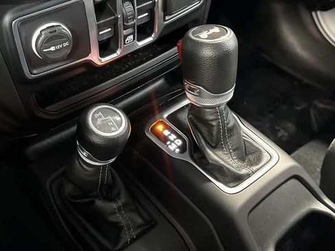 Used 2024 Jeep Wrangler Unlimited Sport AWD/4WD image 20