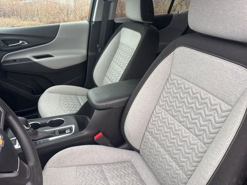 Used 2022 Chevrolet Equinox LS AWD/4WD image 10