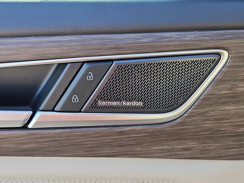 New 2026 Volkswagen Atlas SEL Premium R-Line image 17