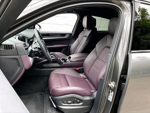 Certified 2026 Porsche Cayenne Coupe AWD/4WD image 5