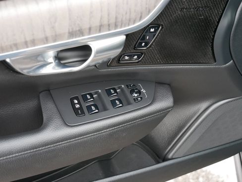 Used 2022 Volvo V90 B6 Cross Country w/ Advanced Package image 19