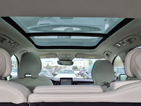 New 2026 Volvo XC60 B5 Ultra w/ Climate Package image 19