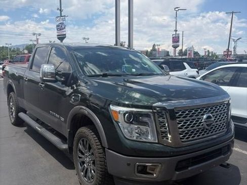 Used 2019 Nissan Titan Platinum Reserve w/ Platinum Utility Package AWD/4WD image 4