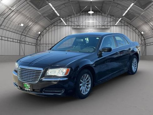 Used 2014 Chrysler 300 300 Sedan 4D image 3
