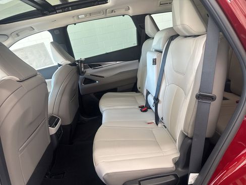 New 2026 INFINITI QX60 Luxe w/ Family Package image 29