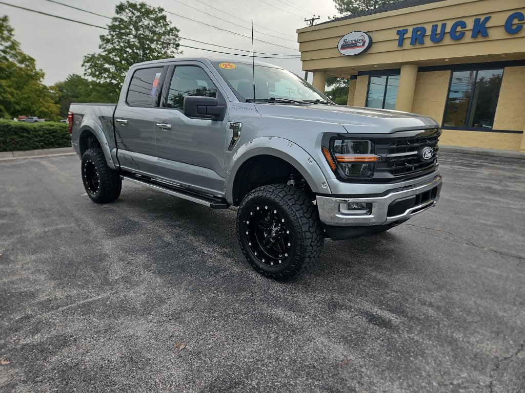 Used 2025 Ford F150 XLT w/ Equipment Group 301A Standard AWD/4WD image 8