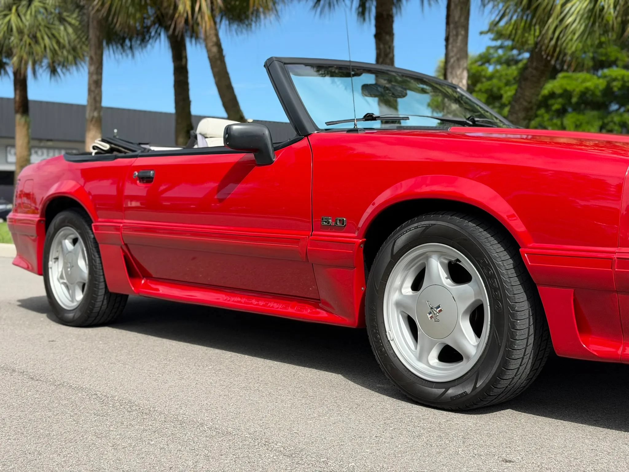 Used 1993 Ford Mustang GT RWD image 3