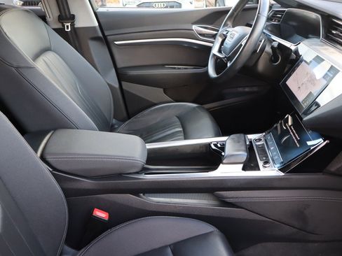 Used 2021 Audi e-tron Premium image 13