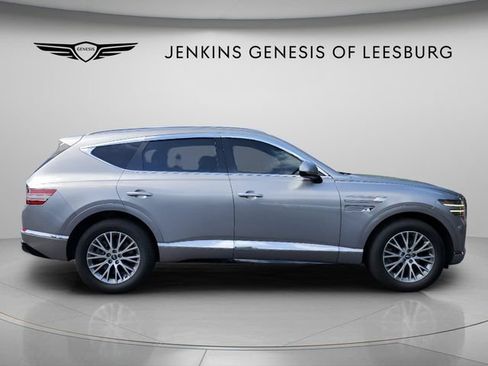 Used 2021 Genesis GV80 2.5T RWD image 3