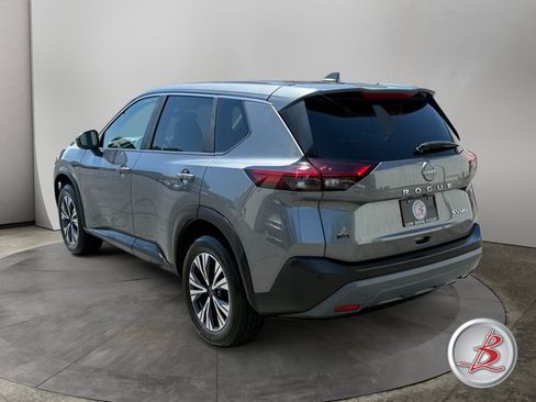 Used 2023 Nissan Rogue SV AWD/4WD image 5