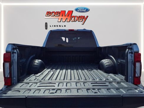 Used 2022 Ford F450 Platinum w/ Snow Plow Prep Package AWD/4WD image 10