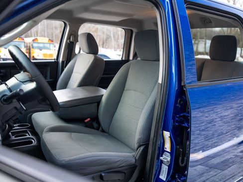 Used 2015 RAM 2500 Tradesman w/ Chrome Appearance Group image 28