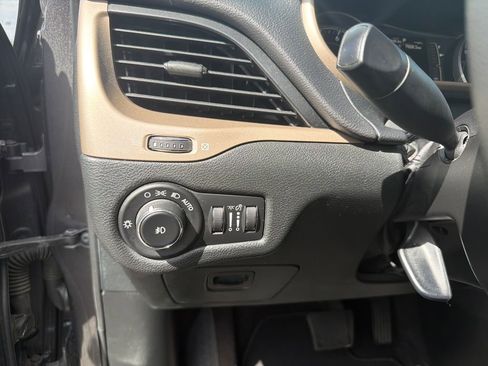 Used 2018 Jeep Cherokee Latitude image 33