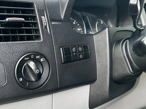 Used 2016 Mercedes-Benz Sprinter 2500 image 30