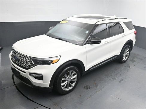 Used 2022 Ford Explorer Limited w/ Equipment Group 301A image 18