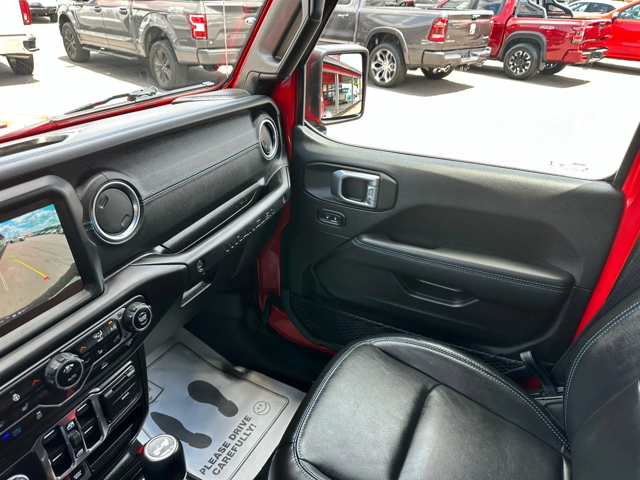 Used 2021 Jeep Wrangler Unlimited Rubicon 4xe w/ Cold Weather Group AWD/4WD image 11