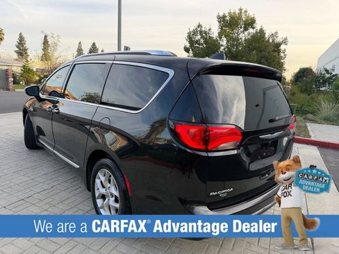 Used 2019 Chrysler Pacifica Limited image 4