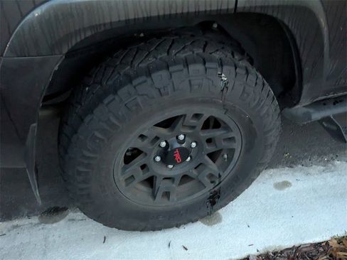 Used 2023 Toyota 4Runner SR5 image 9