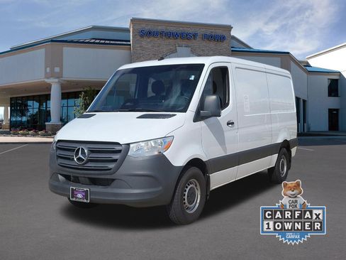 Used 2025 Mercedes-Benz Sprinter 2500 image 1