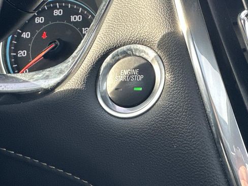 Certified 2023 Chevrolet Traverse LT w/ LT Premium Package image 30