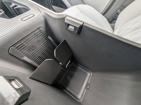 New 2026 Jeep Cherokee Overland AWD/4WD image 31