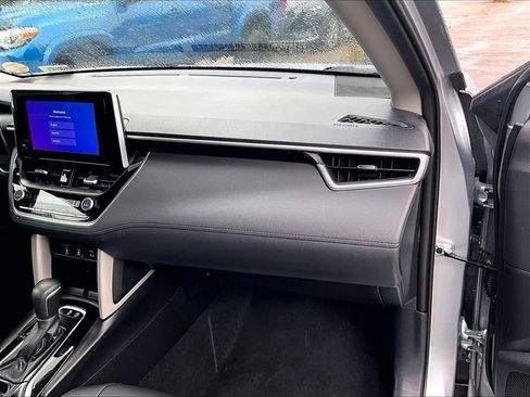 Certified 2025 Toyota Corolla Cross XLE AWD/4WD image 13