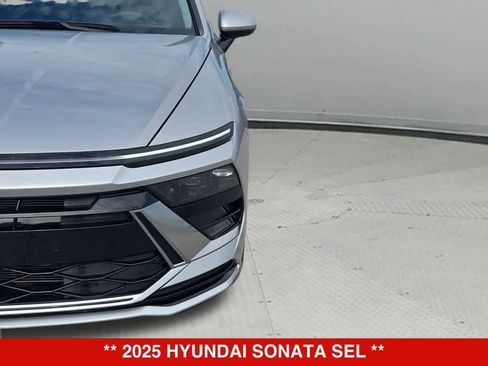 Used 2025 Hyundai Sonata SEL FWD image 10