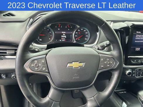 Used 2023 Chevrolet Traverse LT AWD/4WD image 25