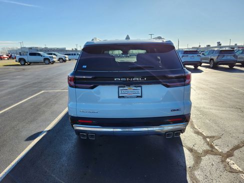 New 2026 GMC Acadia Denali w/ Super Cruise Package image 4