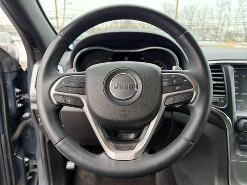 Used 2017 Jeep Grand Cherokee Altitude image 22