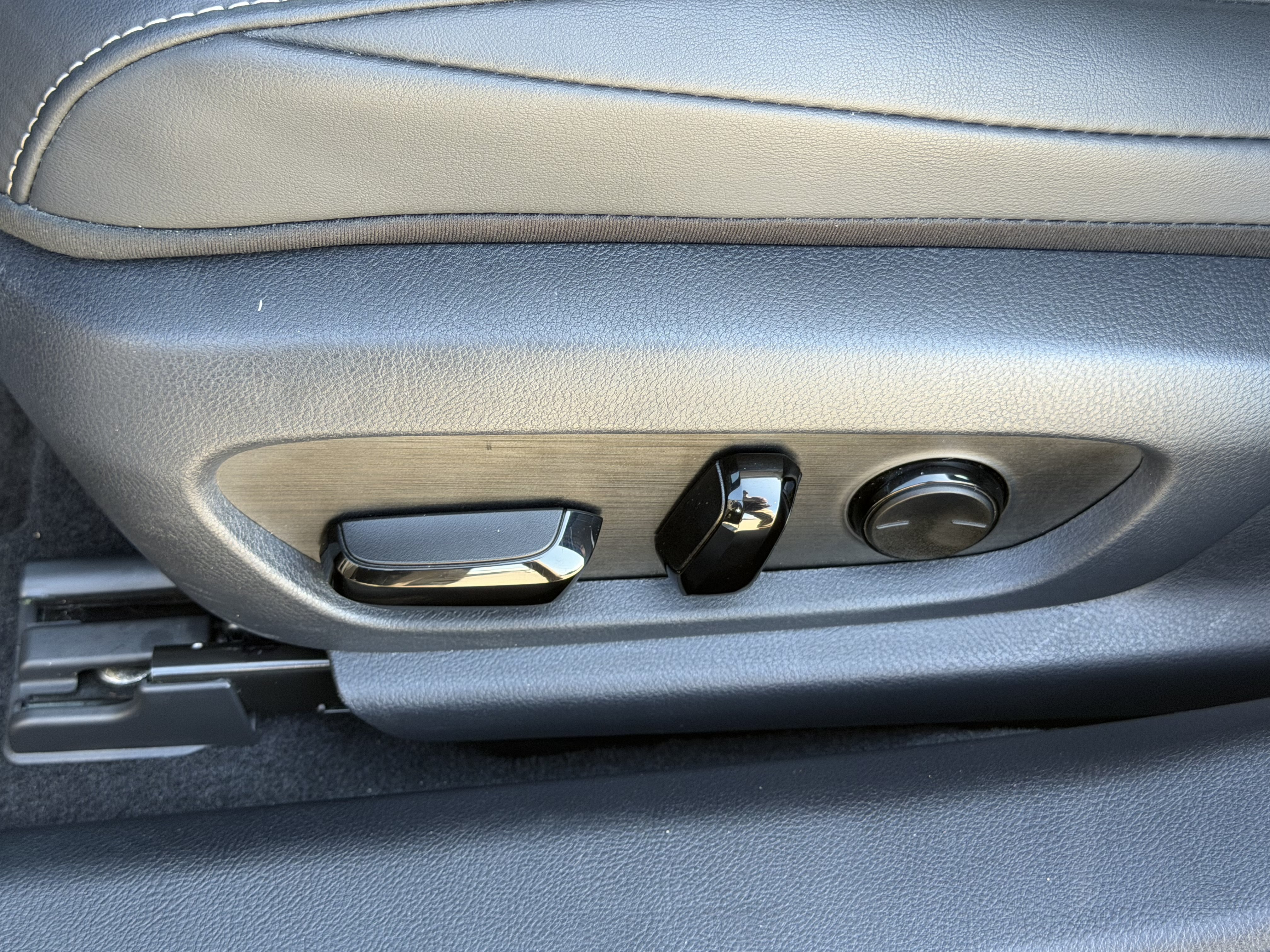 Certified 2025 Lexus ES 350 w/ Accessory Package (Z1) FWD image 21