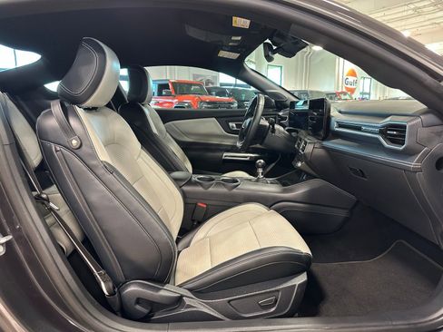 Used 2024 Ford Mustang GT Premium RWD image 35