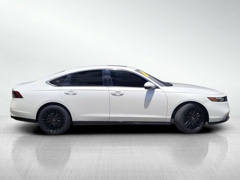 Used 2025 Honda Accord Touring image 3
