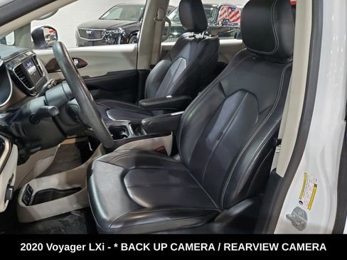 Used 2020 Chrysler Voyager Lxi FWD image 6