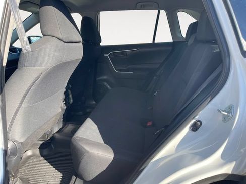 Used 2022 Toyota RAV4 LE FWD image 13