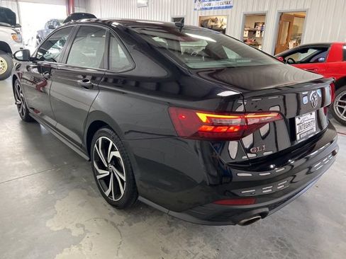 Used 2022 Volkswagen Jetta GLI Autobahn FWD image 6