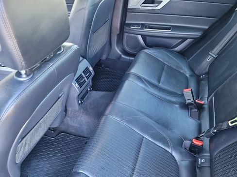 Used 2019 Jaguar XF Prestige image 10
