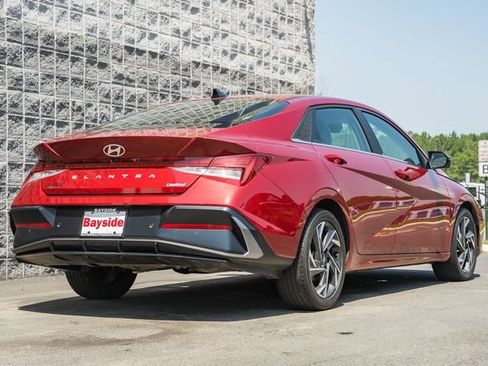 Used 2024 Hyundai Elantra Limited FWD image 4