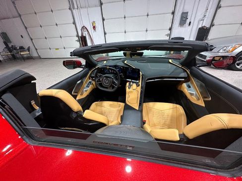 Used 2025 Chevrolet Corvette Stingray Preferred Conv image 28