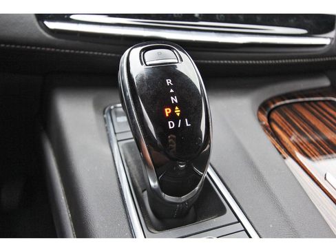 Used 2024 Cadillac Escalade Luxury RWD image 26