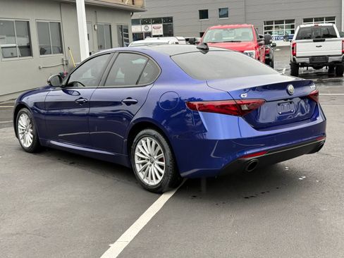 Used 2022 Alfa Romeo Giulia Sprint AWD/4WD image 6