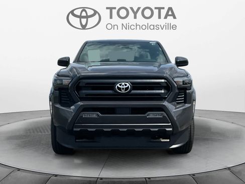 Used 2025 Toyota Tacoma SR5 AWD/4WD image 8