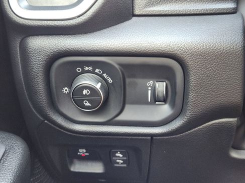 Used 2023 RAM 1500 Lone Star AWD/4WD image 26