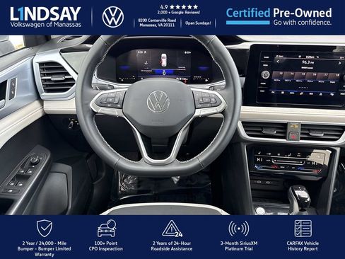 Certified 2025 Volkswagen Taos SE image 13