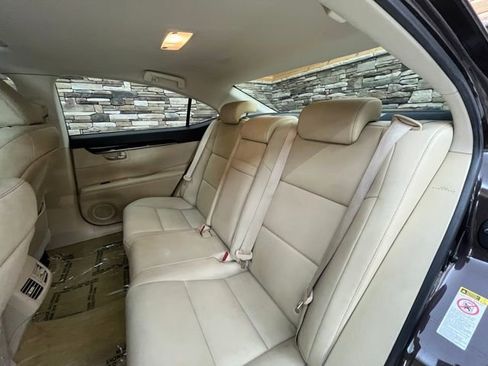 Used 2013 Lexus ES 350 w/ Premium Pkg FWD image 33