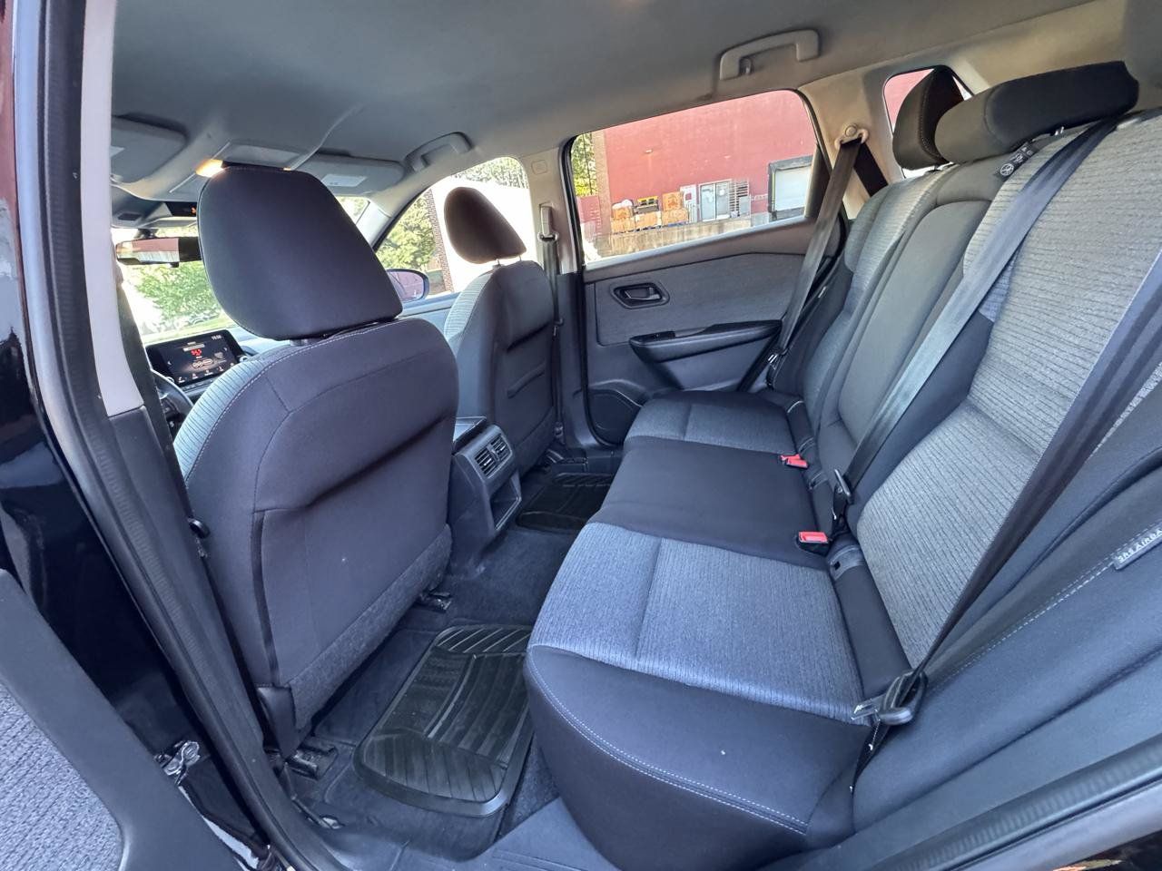 Used 2021 Nissan Rogue S AWD/4WD image 9