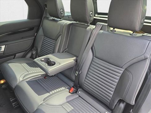 New 2025 Land Rover Discovery S image 16