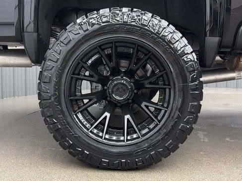 Used 2026 GMC Sierra 3500 Denali w/ Denali Reserve Package AWD/4WD image 11